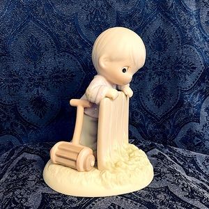 PRECIOUS MOMENTS The Enesco Collection